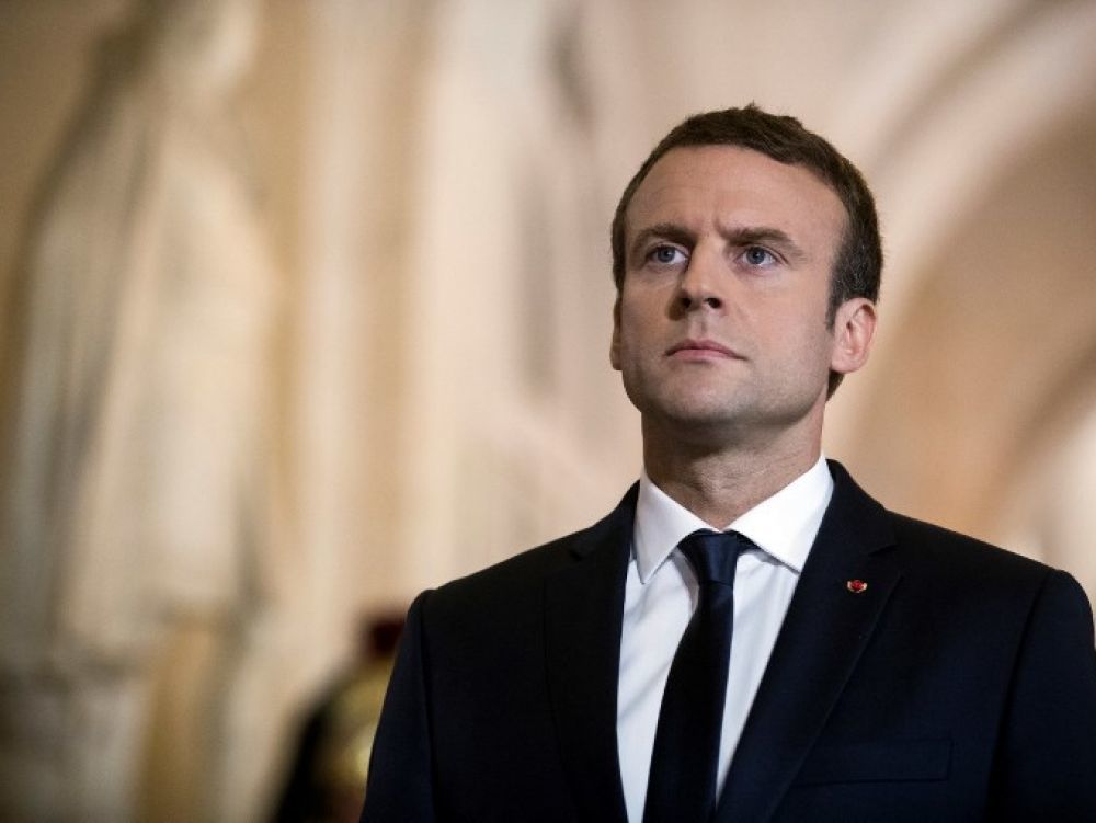 Franța: Președintele Emmanuel Macron a declarat stare de urgență