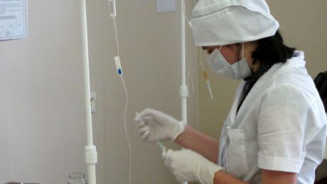Медсестру доставили в бельцкую муниципальную больницу на обследование