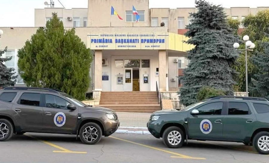 Doi viceprimari din Comrat, reținuți pentru abuz de serviciu.