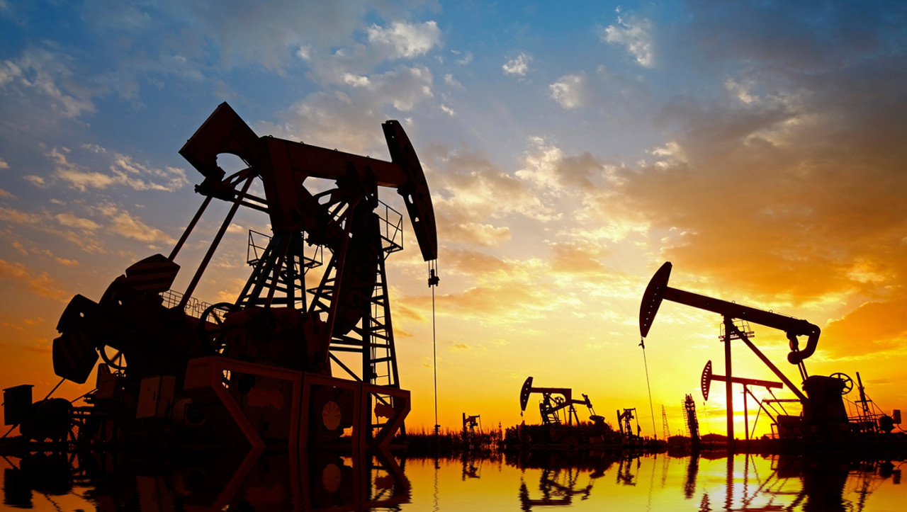 Нефть марки Brent выше 111 долларов за баррель впервые с июля 2014 года.