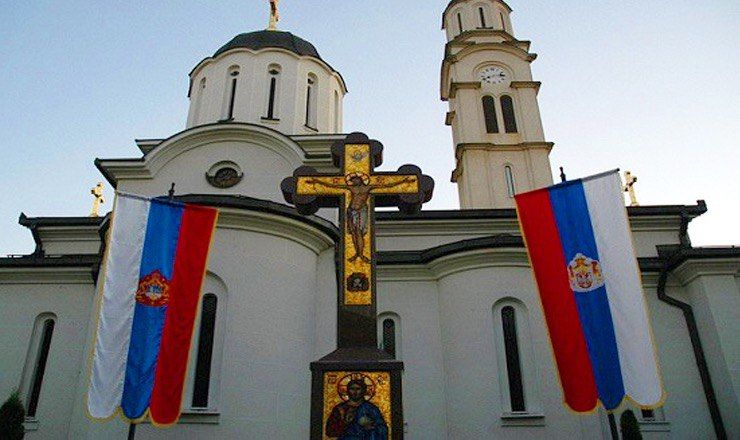Вучич попросил власти Черногории не принимать закон в ущерб Сербской церкви.