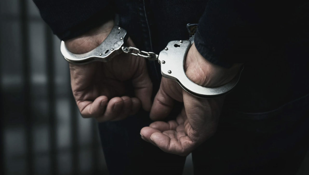 Un bărbat, condamnat la opt ani de închisoare pentru jefuirea a cinci cetățeni turci.