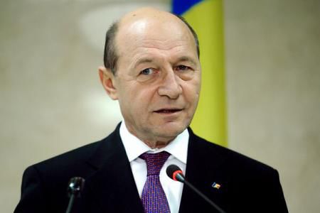 Traian Băsescu a respins luni teoria potrivit căreia intenționează să-și ia cetățenia moldovenească. Foto: agerpres.ro