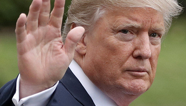 По словам Трампа, он послушался брата и решил не прикасаться к алкоголю и табаку.