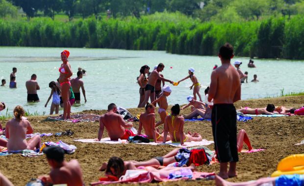 În prezent, toate plajele din Chişinău sînt amenajate decorativ