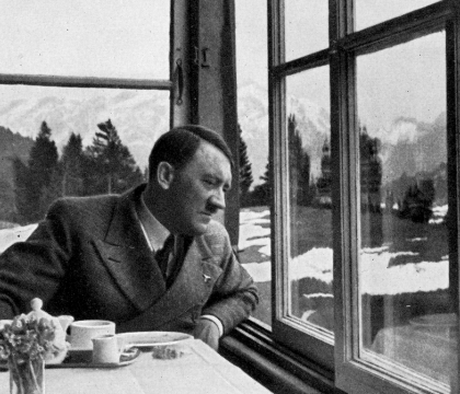 Desi nu sprijinea miscarea nazista, Margot Wölk a fost timp de doi ani una dintre cele 15 femei care au gustat din mancarea preparata pentru Adolf Hitler in timpul Celui De-al Doilea Razboi Mondial.