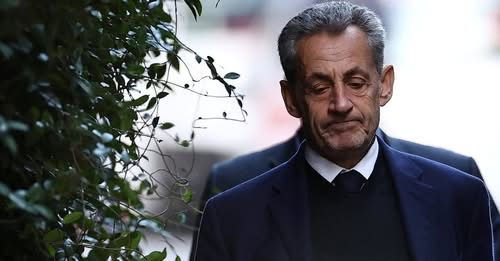 Nicolas Sarkozy s-a plâns de condițiile din închisoare.