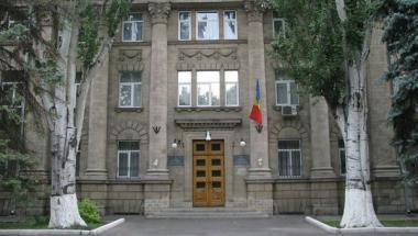 Decretele au intrat în vigoare la data semnării.