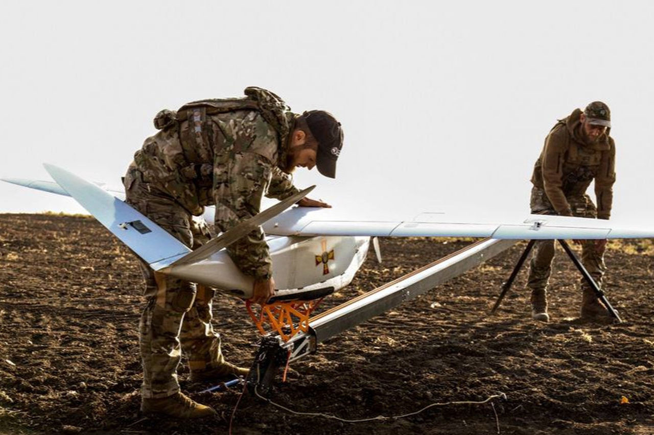 Bloomberg: China oprește livrările de drone esențiale pentru război.