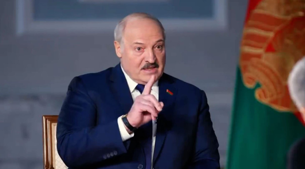 Власти Беларуси разрешили передвижение ракет РФ по своей железной дороге.
