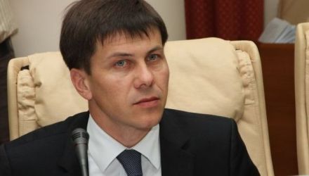 Totodată, notarul Veaceslav Dohocher s-a ales cu o mustrare