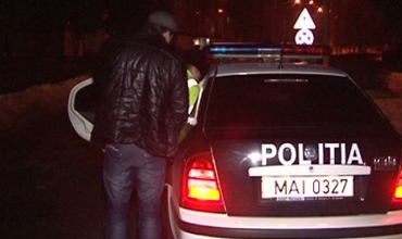 Totodată, în timpul acţiunii paralele „Zero grade“, oamenii legii au mai identificat alţi 40 de conducători auto suspectaţi că ar fi servit băuturi alcoolice înainte de a se urca la volan.
