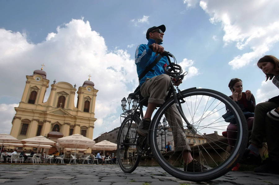 La începutul verii, autorităţile municipale au decis că pe drumurile din capitală. Foto: mbike.ro