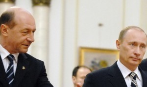 „Să vedem. Este timp până pleacă ministrul de externe, să vedem ce va mai fi”, a spus Băsescu.