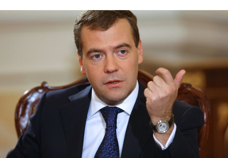 На совещании в Горках премьер выразил недовольство медленной работой депутатов с законопроектами. Фото: yarnovosti.com