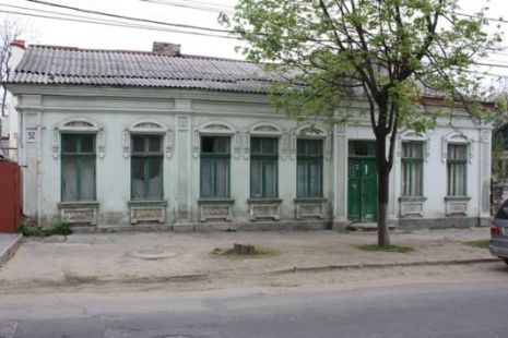 Centrul istoric al capitalei are peste 900 de monumente de importanţă locală şi naţională