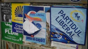 În același timp, un partid parlamentar a dat comandă de materiale promoționale pentru a fi gata în cazul alegerilor anticipate.