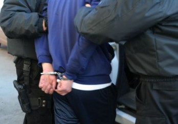În noaptea spre miercuri, poliţia a reţinut o grupare criminală specializată în comiterea atacurilor tîlhăreşti asupra apartamentelor din capitală.