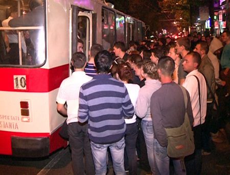 Дорога домой для жителей столицы накануне стала сущей пыткой. Фото: protv.md