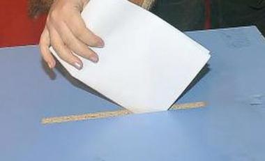 Kievul nu va deschide secţii de votare în raioanele din estul ţării