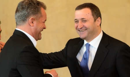 Filat şi-ar fi cerut scuze de la Plahotniuc şi a recunoscut că a greşit, iar Vlad Plahotniuc l-a iertat.