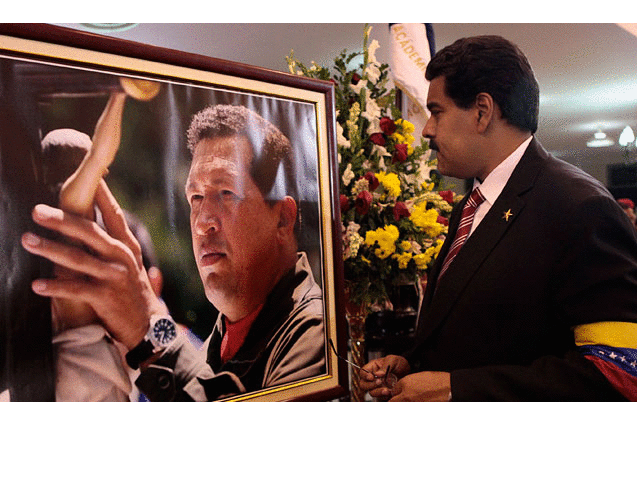 Vicepreşedintele lui Hugo Chavez, Nicolas Maduro, pe care "Comandantul" l-a desemnat în decembrie ca succesorul său, a depus jurământ vineri seară ca preşedinte interimar şi va fi candidatul Partidului socialist unit al Venezuelei.