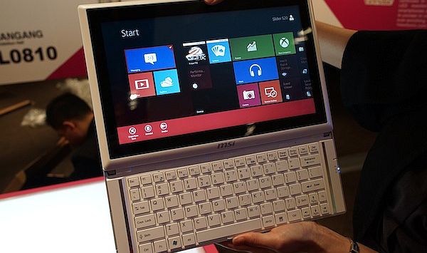 Sunt curios de ce foloseste aceeasi denumire pe care a avut-o ASUS pentru varianta sa cu Android