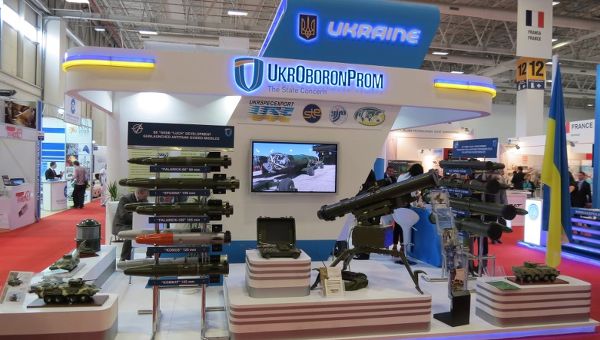 В то же время Министерство обороны Украины продолжает закупать в США и Великобритании списанную военную технику.
