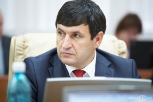 Potrivit lui, pacienții sunt alimentați prost în spitale nu pentru că sistemul de alimentație în spitale este prost construit, ci pentru că lipsesc bani.