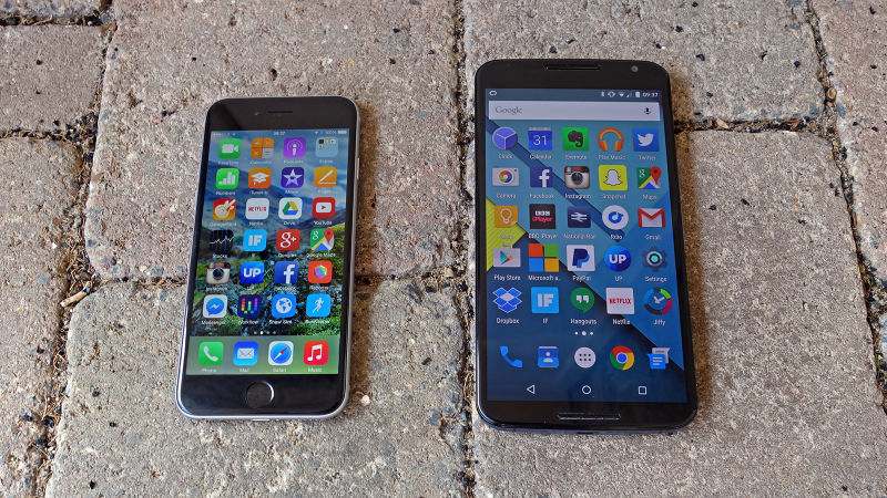 Нынешние операционные системы Android 7.0 Nougat и iOS 10 дебютировали в прошлом году.