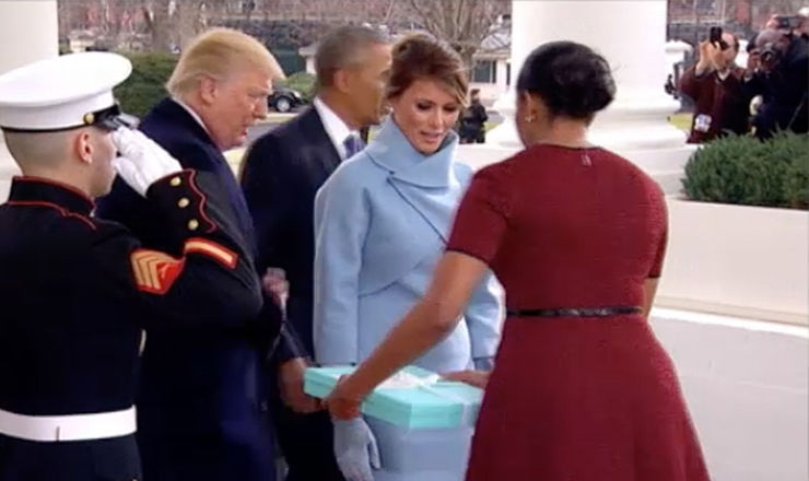 Ce a primit Michelle Obama de la Melania Trump, în cutia bleu