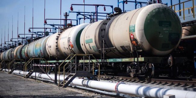 Поставки казахской нефти могут содержать тайно загруженную российскую нефть.