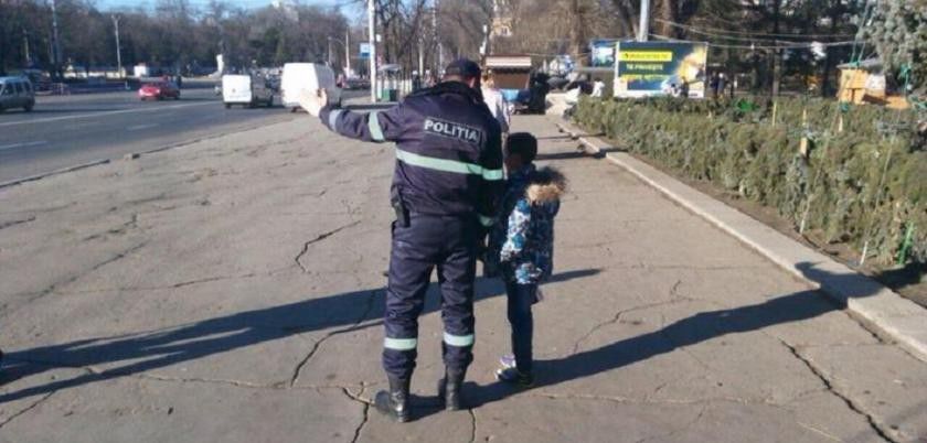 Столичная полиция объявила в розыск 12-летнюю девочку, рома по национальности. 