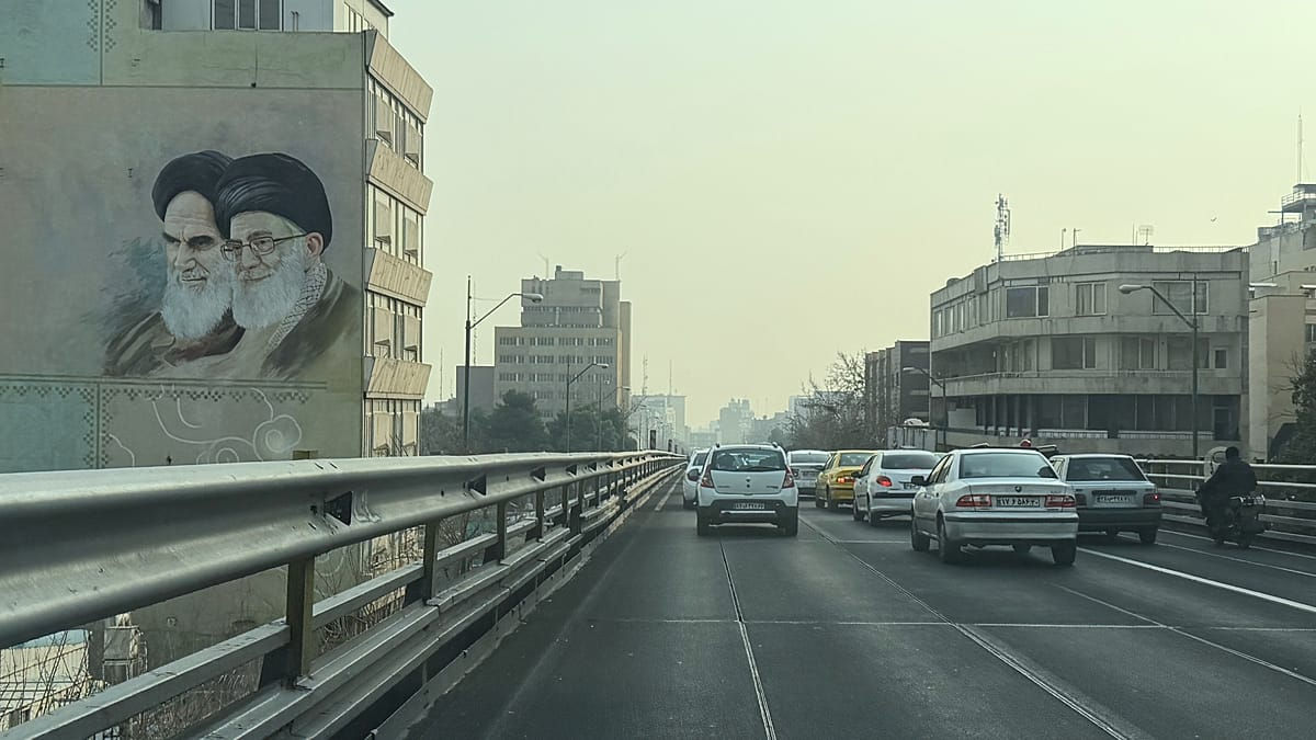 Explozii în mai multe orașe din Iran: Există morți și răniți.