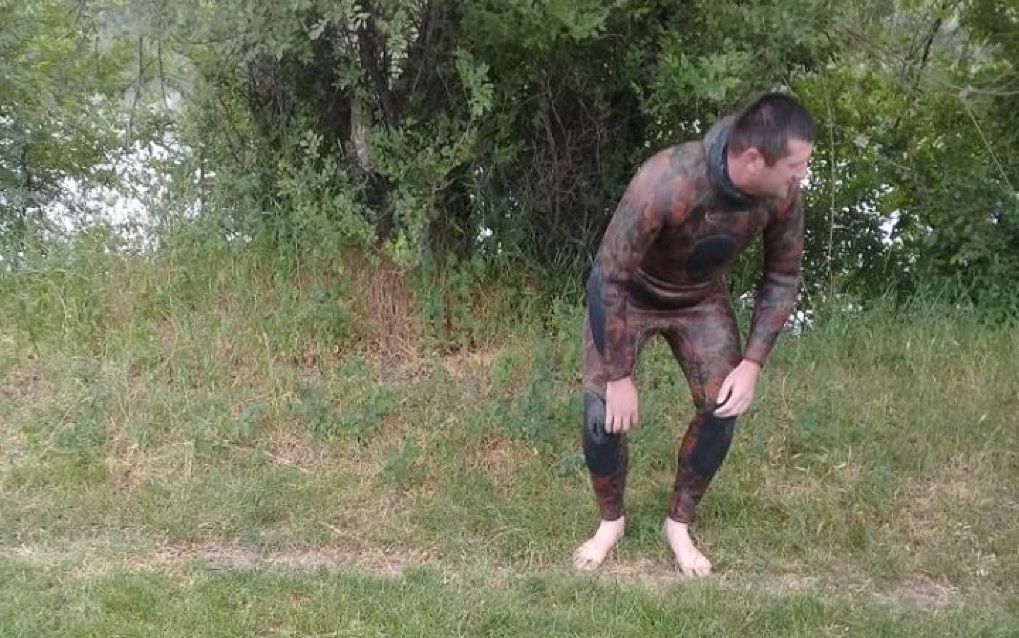 Un tânăr a mers la pescuit pe Nistru. Ghinion pentru el când a ieșit la mal. Foto: Serviciul Piscicol