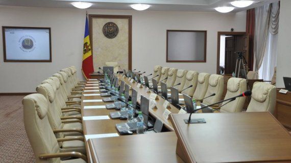 В понедельник, 4 января, Ион Стурза представит свою программу и состав кабинета министров.