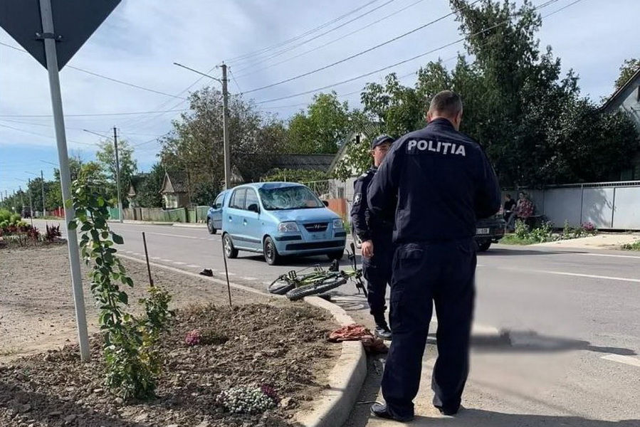 В Кирсово машина сбила велосипедиста: есть пострадавший.