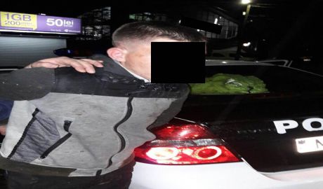 Doi indivizi au fost reţinuţi de poliţie în sectoarele Râşcani şi Buiucani ale capitalei. Foto: politiacapitalei.md