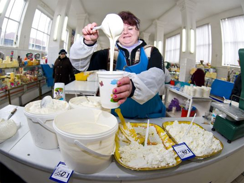 С 1 января в Украине селянам запретят продавать мясо и молочку.