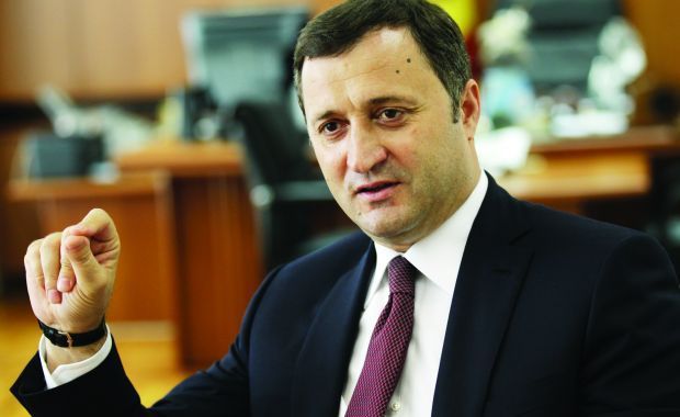 Филат: "Собаки лают, а караван идет".