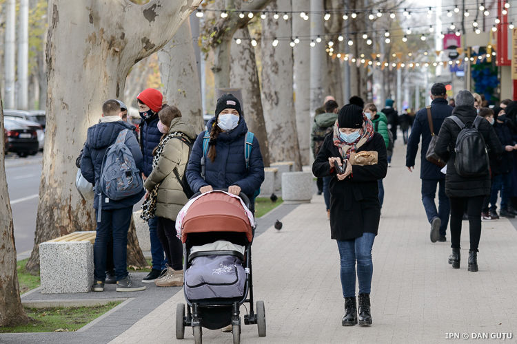 Пандемическая ситуация ухудшается: специалисты призывают к мобилизации.