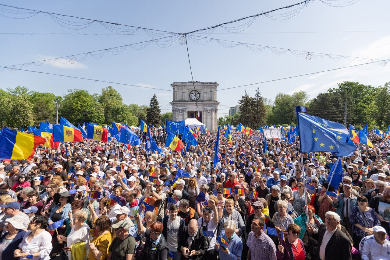 Молдова теряет позиции в глобальном рейтинге демократии из-за мировой нестабильности.