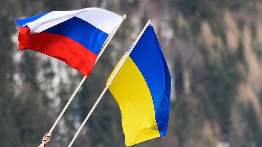 Украина и Россия расширили санкции друг против друга.