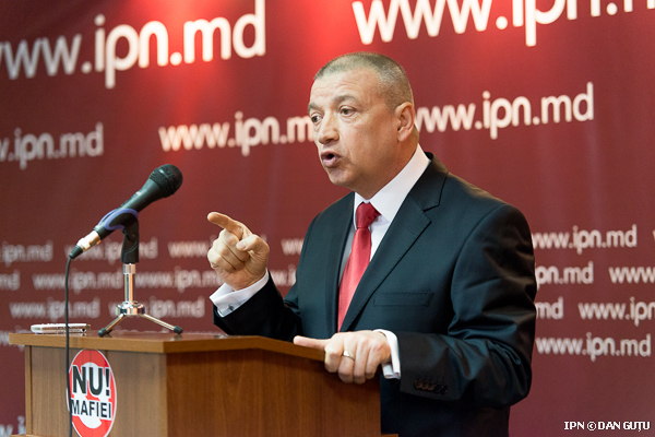 Серджиу Мокану заявил, что депутат от ЛДПМ Семен Фурдуй стоит во главе преступной группировки, которая занимается вымогательством денег у экономических агентов.