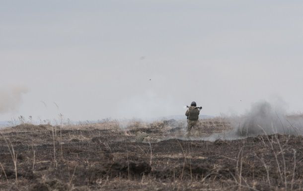 В Мариуполе раздались громкие звуки взрывов.