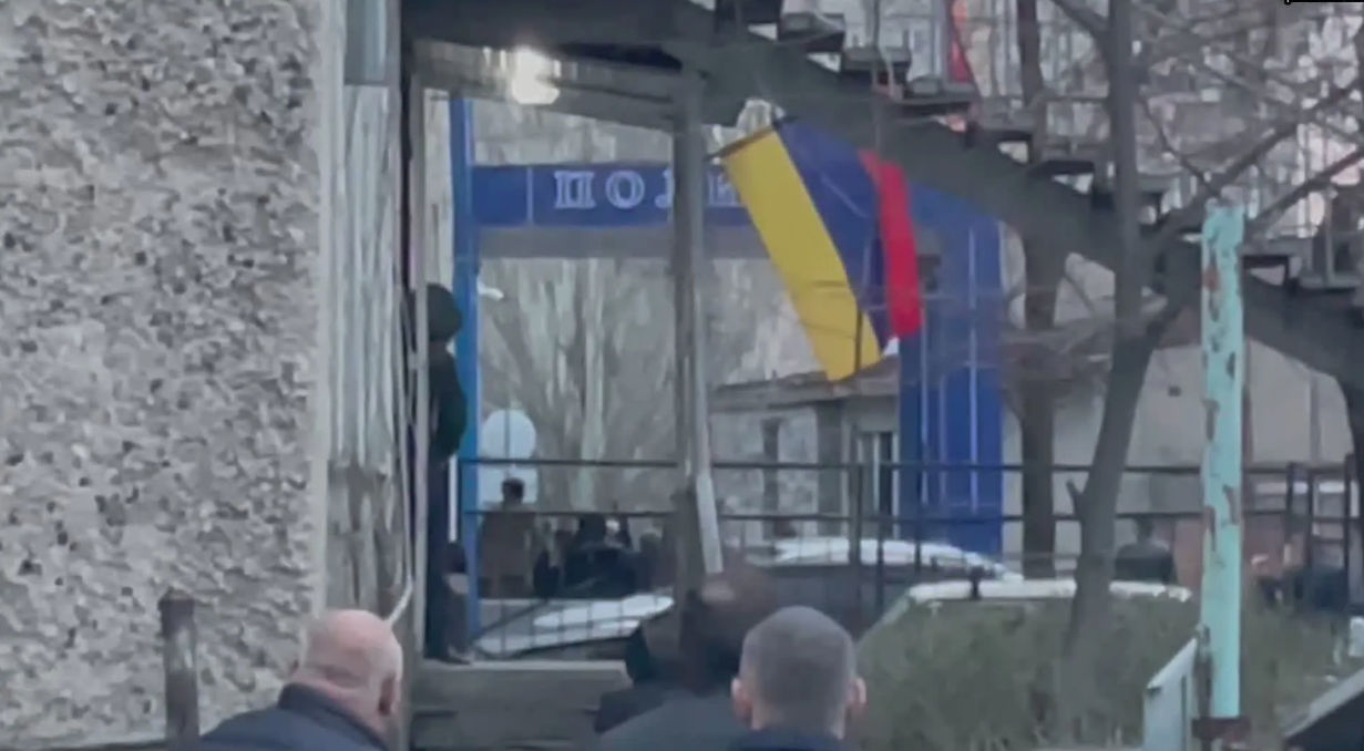 Нападение на полицейский участок в Ереване квалифицировали как теракт.