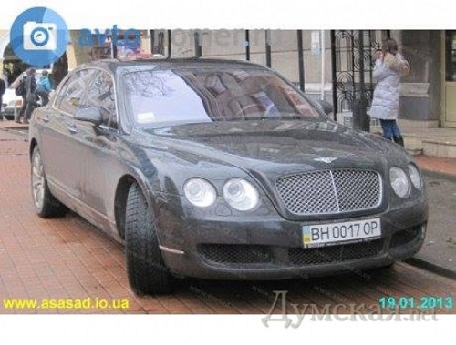 За рулем сбившего человека Bentley был друг владельца автосалона.