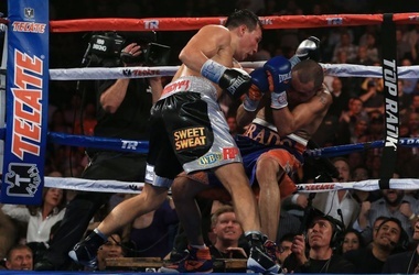 Руслан Проводников завоевал титул чемпиона по версии WBO.