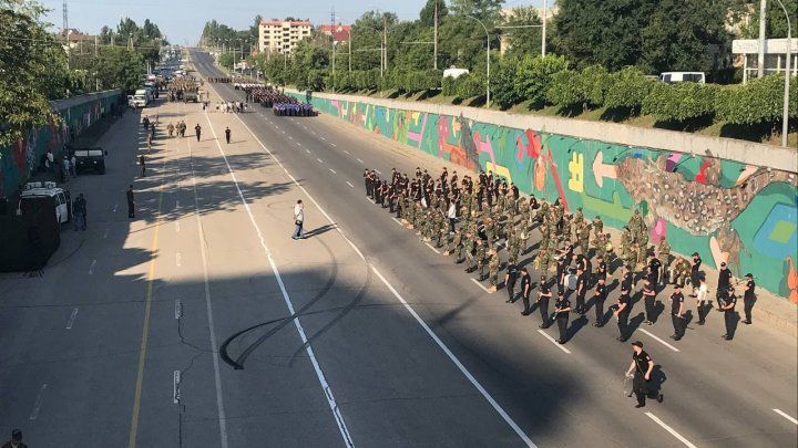Из-за репетиций парада ко Дню независимости частично перекрыто Хынчештское шоссе.