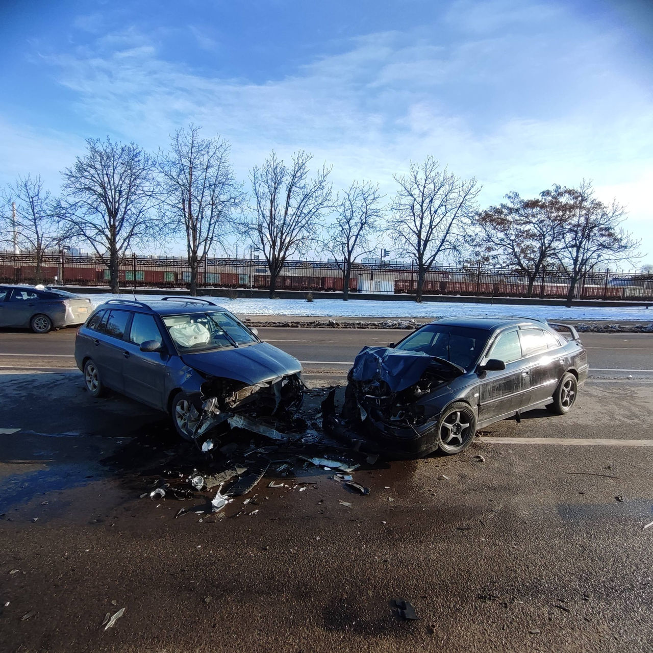 Accident în Capitală: Două automobile s-au tamponat frontal.
